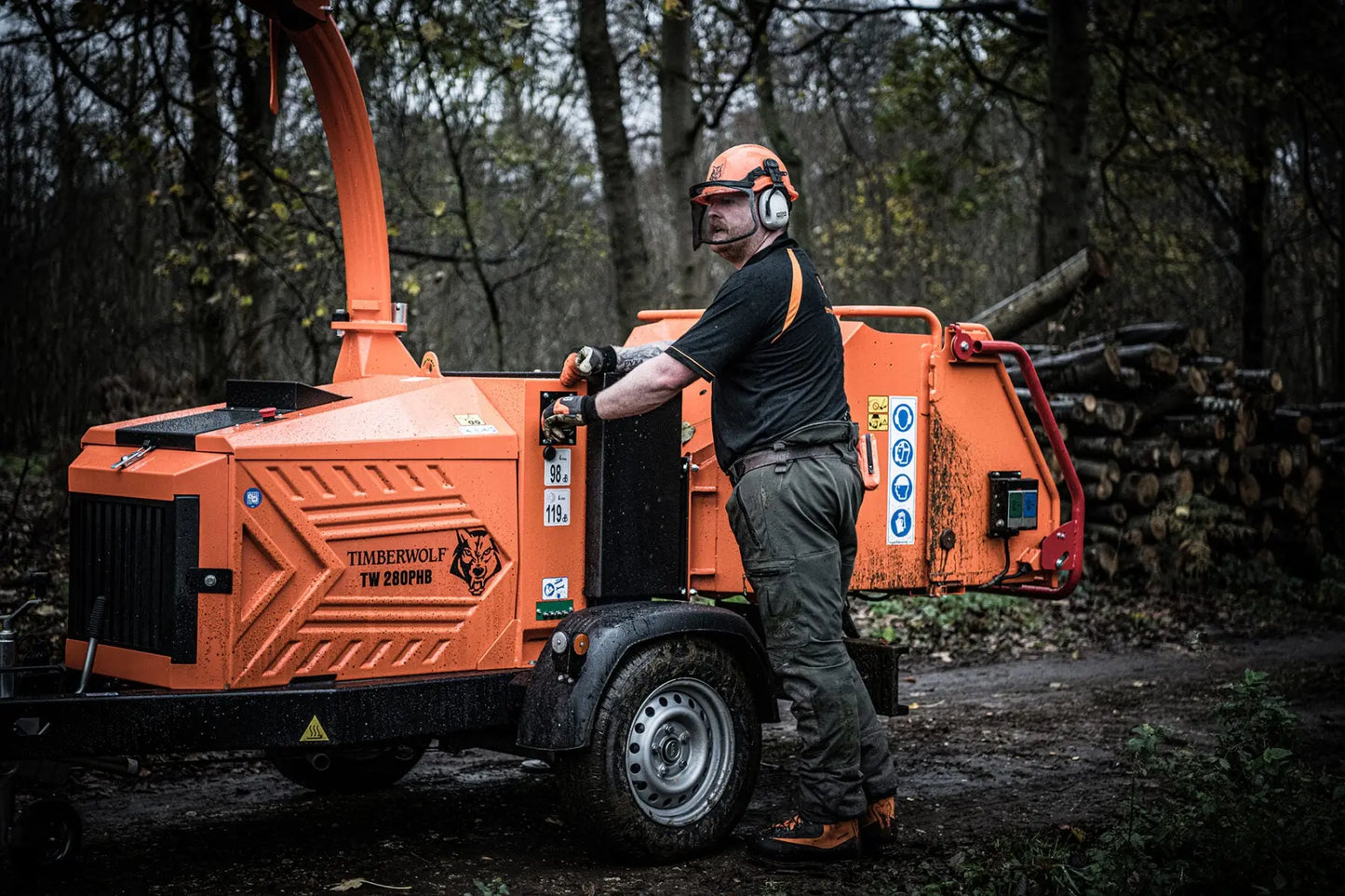 Timberwolf 280PHB Gasoline (8" Tow-behind) Timberwolf