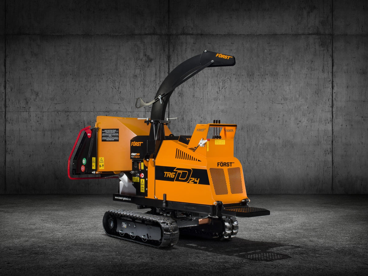 Först TR6D 24 | 6" 24HP Diesel Tracked Woodchipper view 2 Radius Industrial Works