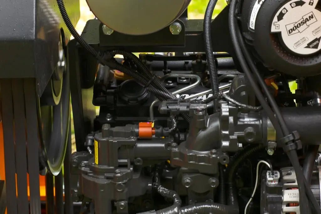 Först XR8D – 55HP Doosan engine